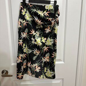 H&M DIVIDED Floral Wrap Skirt Size 4